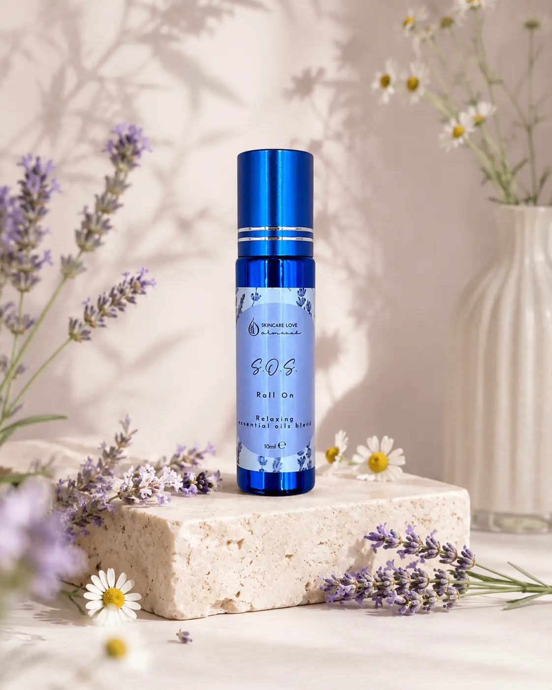 Dettaglio S.O.S. Roll-On Armonia AgriLab, blend di oli essenziali al CBD per relax e sonno